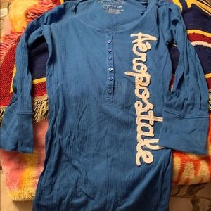 Aeropostale elbow length sleeves top
